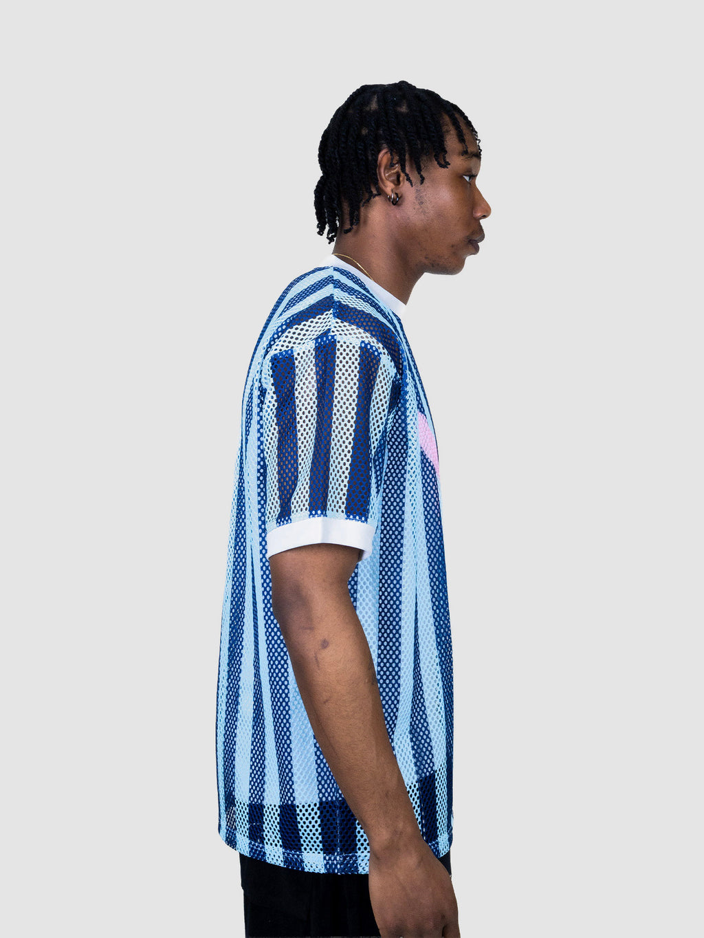 T-shirt mesh