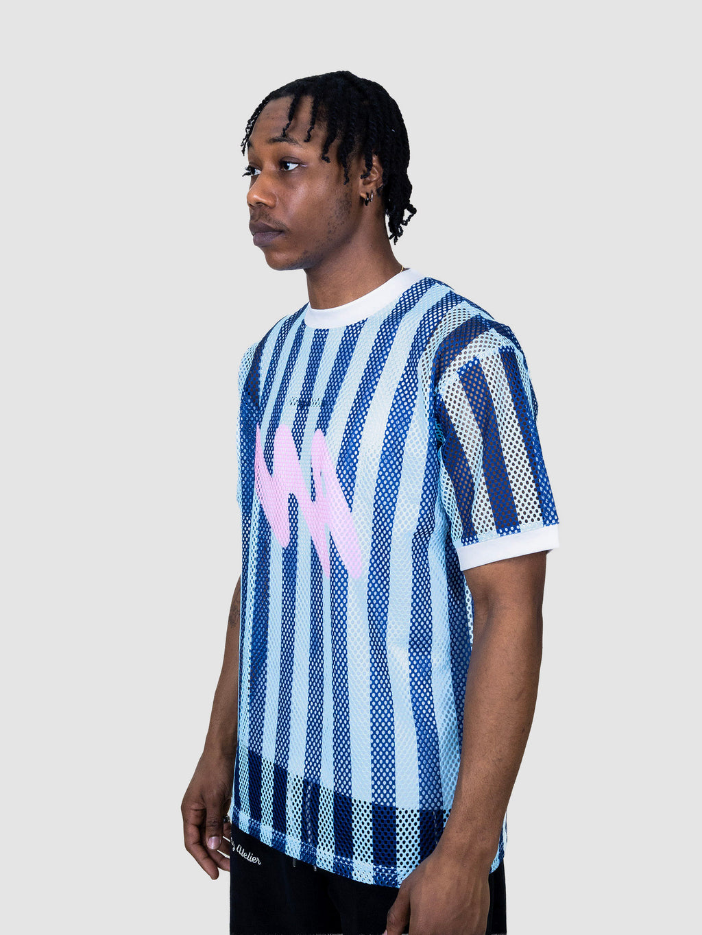 T-shirt mesh